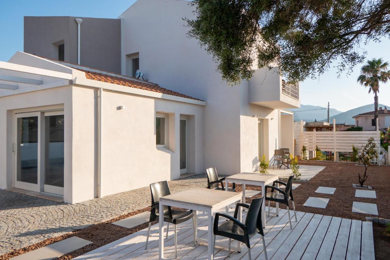Villa Est San Teodoro  Exterior foto